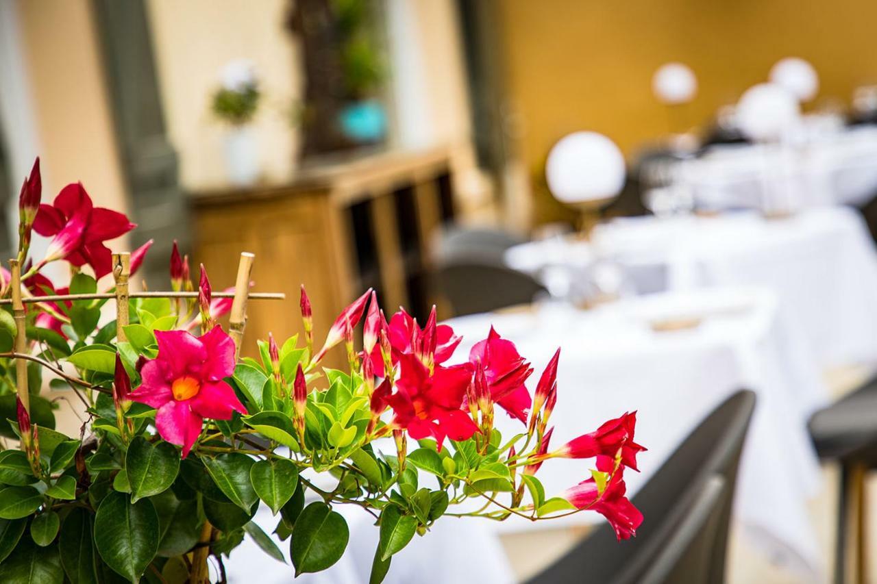 Hotel Restaurant Gastronomique La Huchette Replonges ภายนอก รูปภาพ